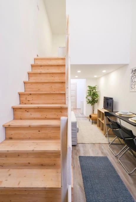 1 Bedroom Flat In Nyar Str., Central Budapest Luaran gambar