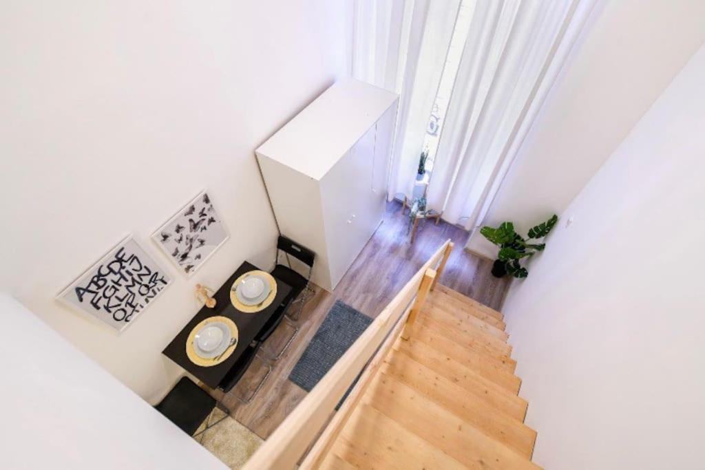 1 Bedroom Flat In Nyar Str., Central Budapest Luaran gambar
